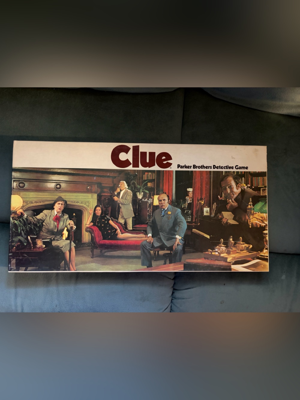 1972 vintage Clue Parker Brothers Detective Game — White Edition